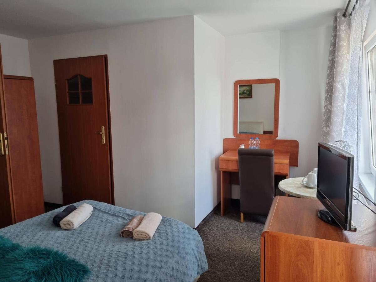 쿠드즈코 Przy Zelaznym Moscie B&B 외부 사진
